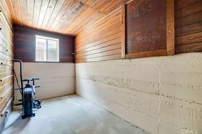 828 W 73rd, Los Angeles, CA 90044 - Photo 49