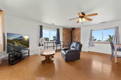 8757 Pacific, Phelan, CA 92371 - Photo 19