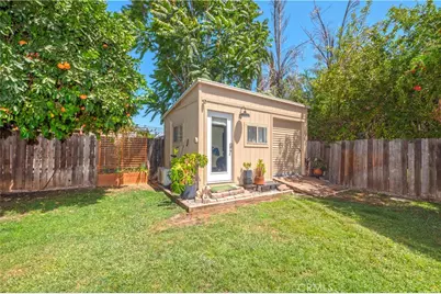 18527 Napa Street, Northridge, CA 91324 - Photo 37