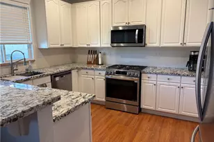 11984 Spartan, Fontana, CA 92337 - Photo 5
