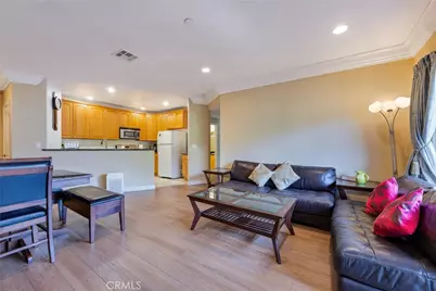 1515 Grismer #202, Burbank, CA 91504 - Photo 7