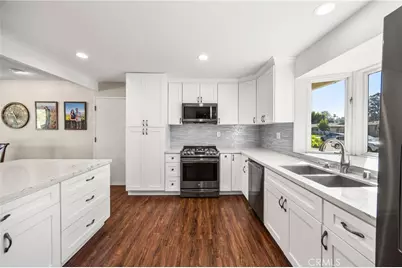 221 Phlox Avenue, Redlands, CA 92373 - Photo 9