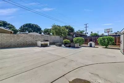 1134 Redwood, Corona, CA 92879 - Photo 17
