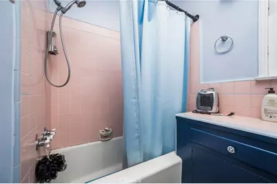 6710 Calhoun, Van Nuys, CA 91405 - Photo 25
