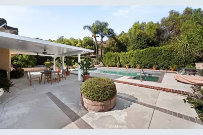 6 Los Felis, Phillips Ranch, CA 91766 - Photo 41