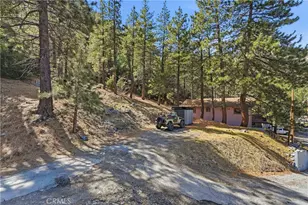2073 Mojave Scenic Dr, Wrightwood, CA 92397 - Photo 3