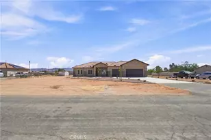 16055 Winnebago, Apple Valley, CA 92307 - Photo 3