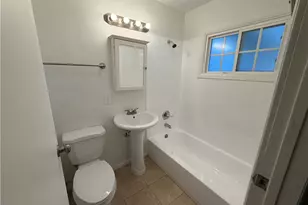 22538 Berdon St, Woodland Hills, CA 91367 - Photo 27