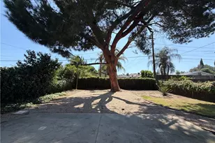 22538 Berdon St, Woodland Hills, CA 91367 - Photo 35