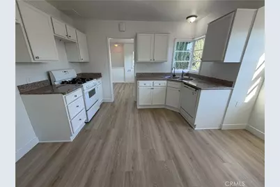 2764 Valencia Avenue, San Bernardino, CA 92404 - Photo 11