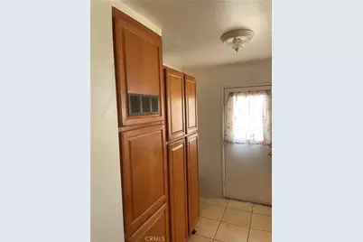 944 E Elizabeth, Barstow, CA 92311 - Photo 5
