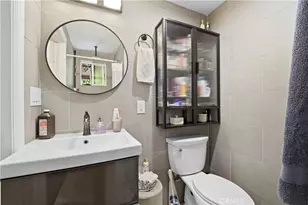 1717 Phillips Way, Los Angeles, CA 90042 - Photo 17