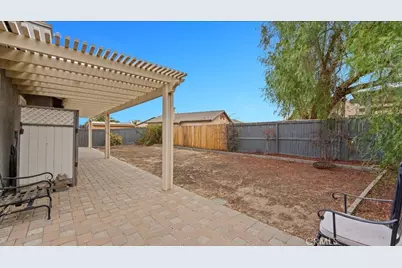 13541 Princeton, Victorville, CA 92392 - Photo 19