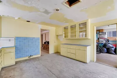 828 W 73rd Street, Los Angeles, CA 90044 - Photo 35