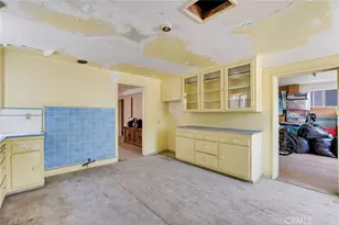 828 W 73rd St, Los Angeles, CA 90044 - Photo 35