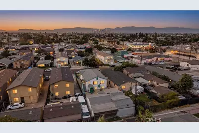 828 W 73rd Street, Los Angeles, CA 90044 - Photo 3