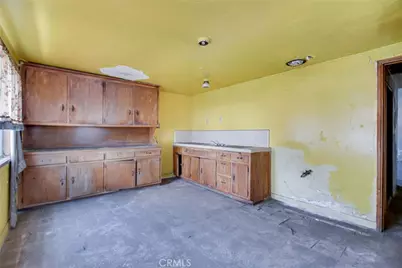 828 W 73rd Street, Los Angeles, CA 90044 - Photo 53