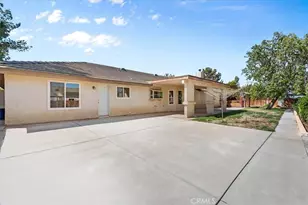 10944 Chelsea, Oak Hills, CA 92344 - Photo 35