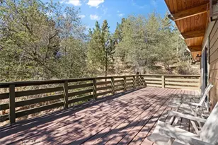 1132 Crags Ln, Fawnskin, CA 92333 - Photo 11