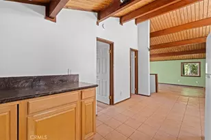 1132 Crags Ln, Fawnskin, CA 92333 - Photo 17