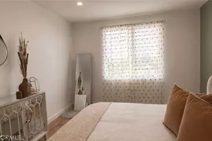 12720 Burbank, Valley Village, CA 91607 - Photo 11