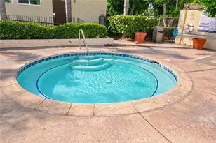 12720 Burbank, Valley Village, CA 91607 - Photo 23