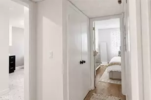 12720 Burbank, Valley Village, CA 91607 - Photo 9