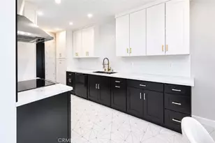 12720 Burbank, Valley Village, CA 91607 - Photo 9