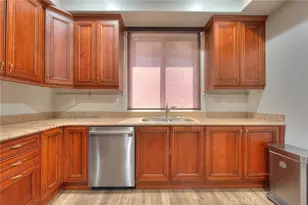 572 E San Jose Ave, Burbank, CA 91501 - Photo 15