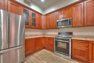 572 E San Jose Avenue #104, Burbank, CA 91501 - Photo 17