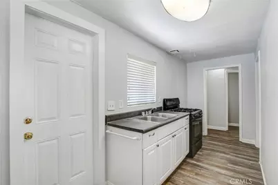460 S Berkeley Avenue, San Bernardino, CA 92410 - Photo 9