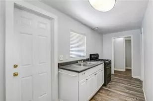 460 S Berkeley Ave, San Bernardino, CA 92410 - Photo 9