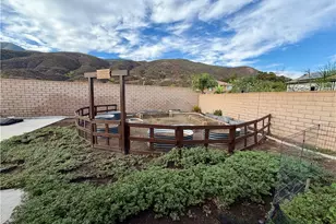 4751 Falconview Ct, Fontana, CA 92336 - Photo 23