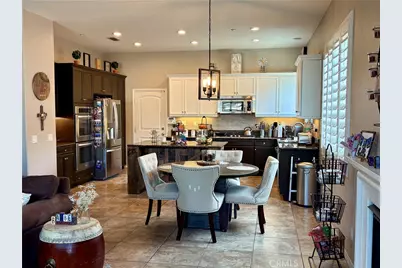 4751 Falconview Court, Fontana, CA 92336 - Photo 5