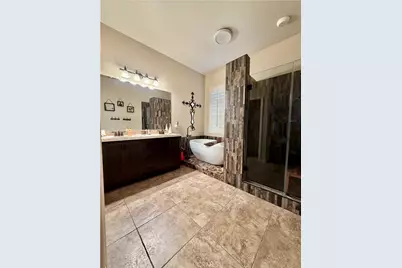 4751 Falconview Court, Fontana, CA 92336 - Photo 17