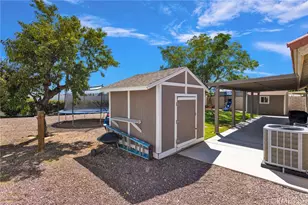 18601 Mountain Meadows, Victorville, CA 92395 - Photo 39