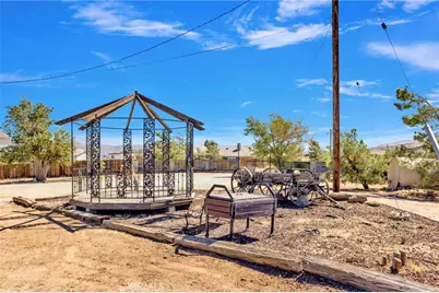 10274 Merino Avenue, Apple Valley, CA 92308 - Photo 47