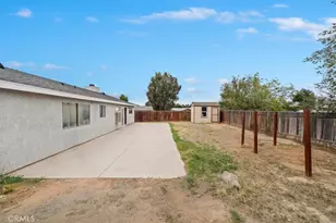 14399 Navarro Ct, Victorville, CA 92395 - Photo 19