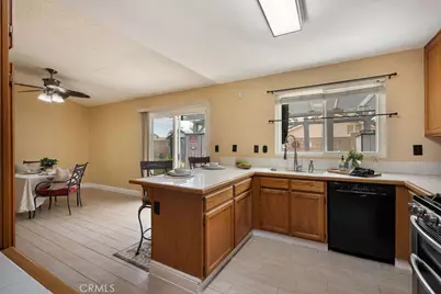 2569 W Plaza Serena Drive, Rialto, CA 92377 - Photo 11