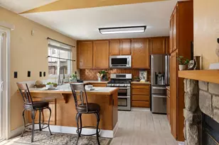 2569 W Plaza Serena Dr, Rialto, CA 92377 - Photo 9