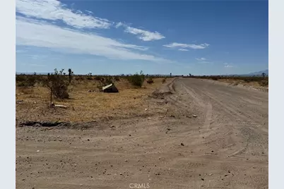 10501 Holly Road, Adelanto, CA 92301 - Photo 3