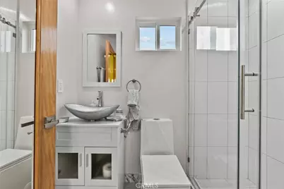 17660 Martha, Los Angeles, CA 91316 - Photo 59