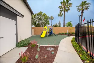 8187 Amerena Wy, Fontana, CA 92335 - Photo 57