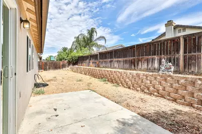 1452 Hummingbird, Hemet, CA 92545 - Photo 27
