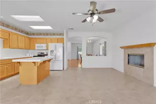 15877 Sapphire St, Victorville, CA 92394 - Photo 13