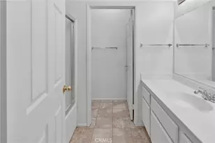 15877 Sapphire St, Victorville, CA 92394 - Photo 31