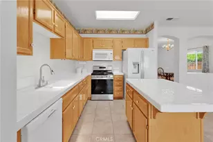 15877 Sapphire St, Victorville, CA 92394 - Photo 1
