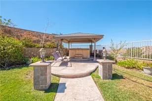 29541 Sequoia, Canyon Country, CA 91387 - Photo 35