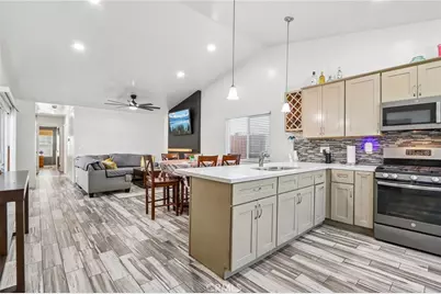 11981 Rancherias, Fontana, CA 92337 - Photo 7