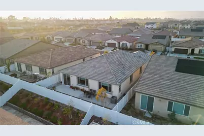 565 Hudson Way, Rialto, CA 92377 - Photo 33